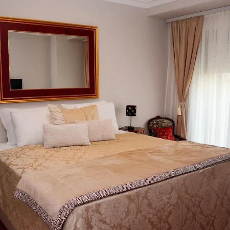 Royal Apartman *
