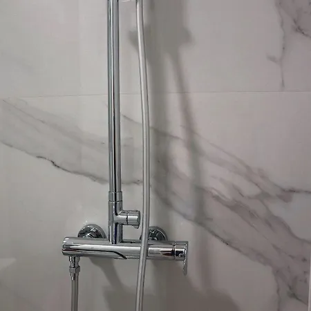 Royal * موستار